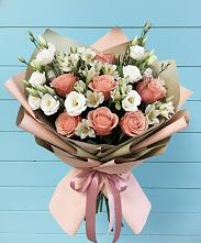 Букет цветов из:  Розы, Альстромерии и Лизиантусы в Тургенево