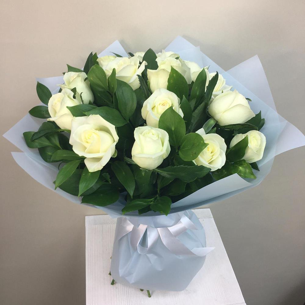 Букет 15 Белых роз Проуд в Тургенево