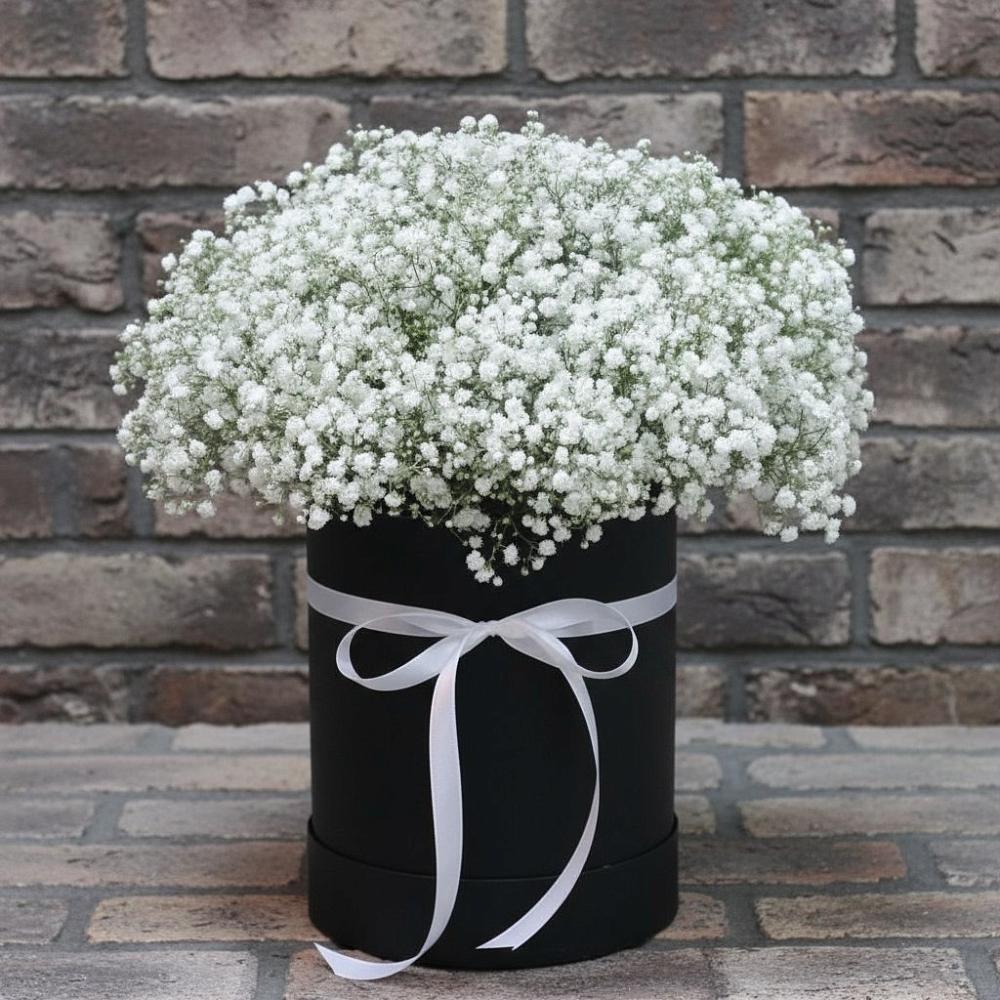 Цветочная композиция из Гипсофила в шляпной коробке в Тургенево