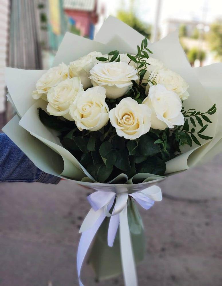 Букет Белые розы Проуд в Тургенево