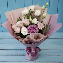 Букет цветов из:  Розы и Лизиантусы в Тургенево