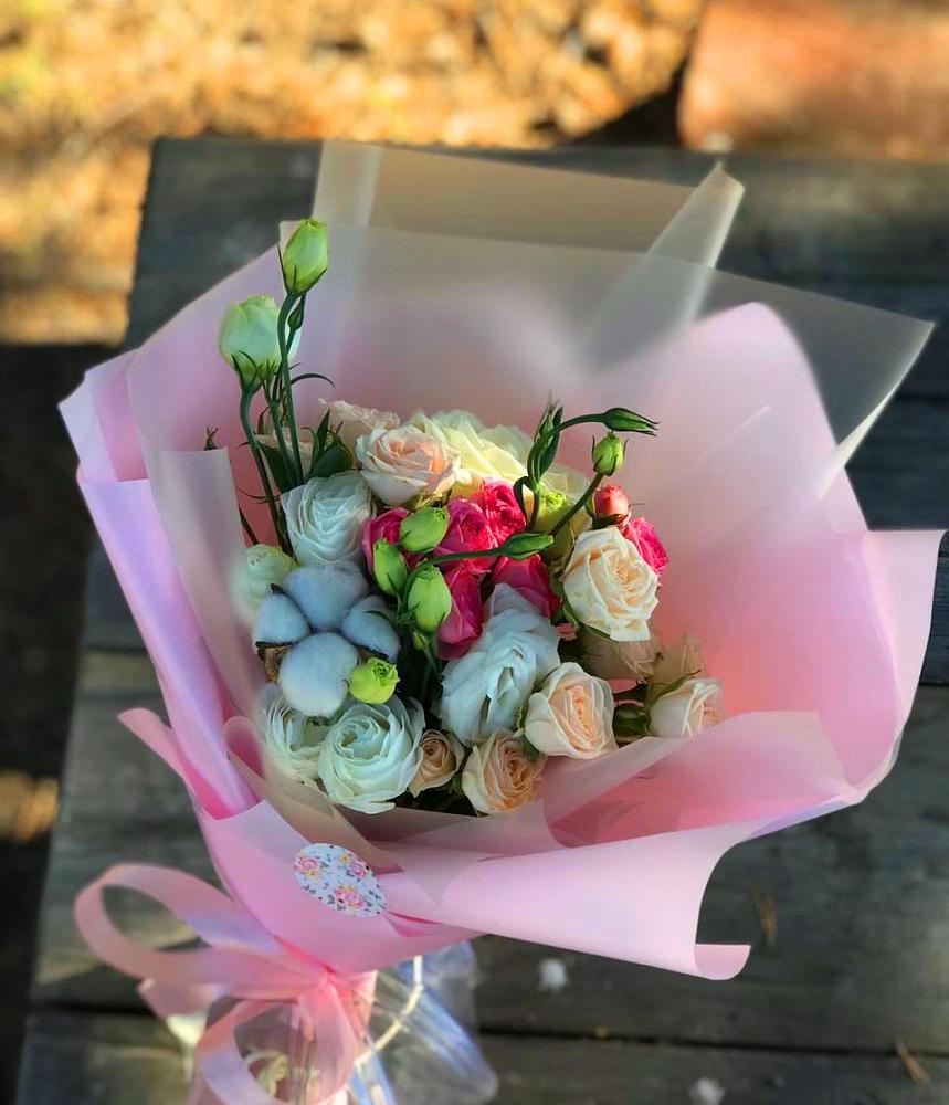 Букет цветов из: Розы и Лизиантусы в Тургенево