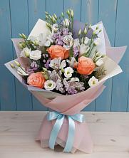 Букет цветов из:  Лизиантусы, Розы, Альстромерии и Гипсофила в Тургенево