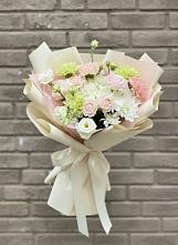 Букет цветов из:  Гвоздики, Розы, Лизиантусы и Хризантемы #REPLACE_PRED# Тургенево