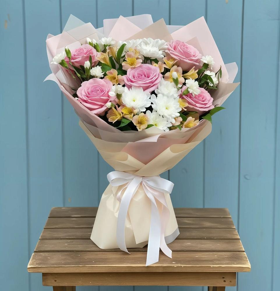 Букет цветов из: Гвоздики, Орхидеи и Розы в Тургенево