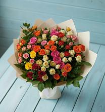 Букет Микс из разноцветных кустовых роз в Тургенево